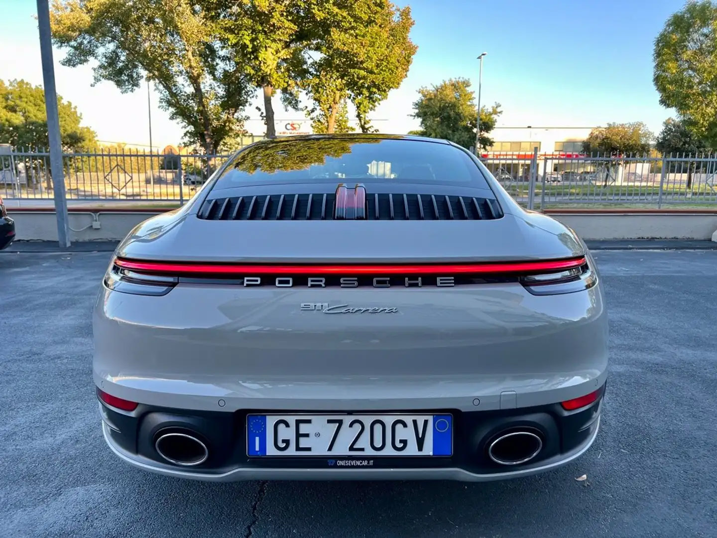 Porsche 911 Carrera