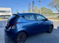 LANCIA YPSILON 1.0 HYBRID SILVER
