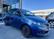 LANCIA YPSILON 1.0 HYBRID SILVER