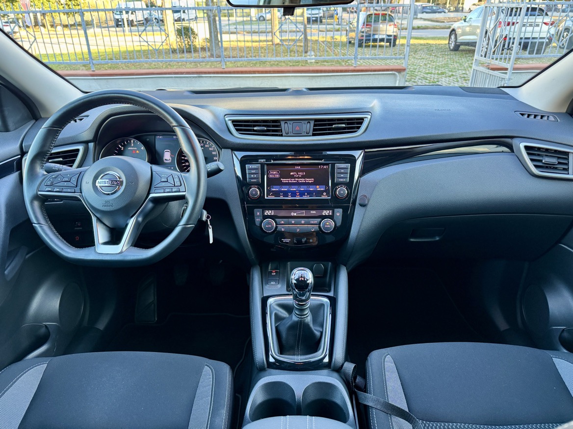 NISSAN QASQHAI