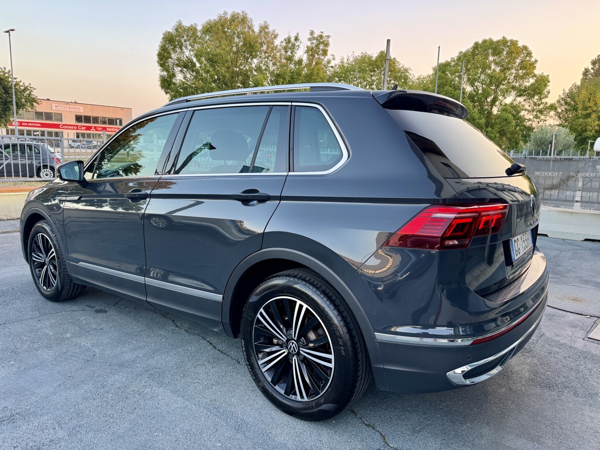 Volkswagen Tiguan 2.0 TDI ELEGANCE DSG