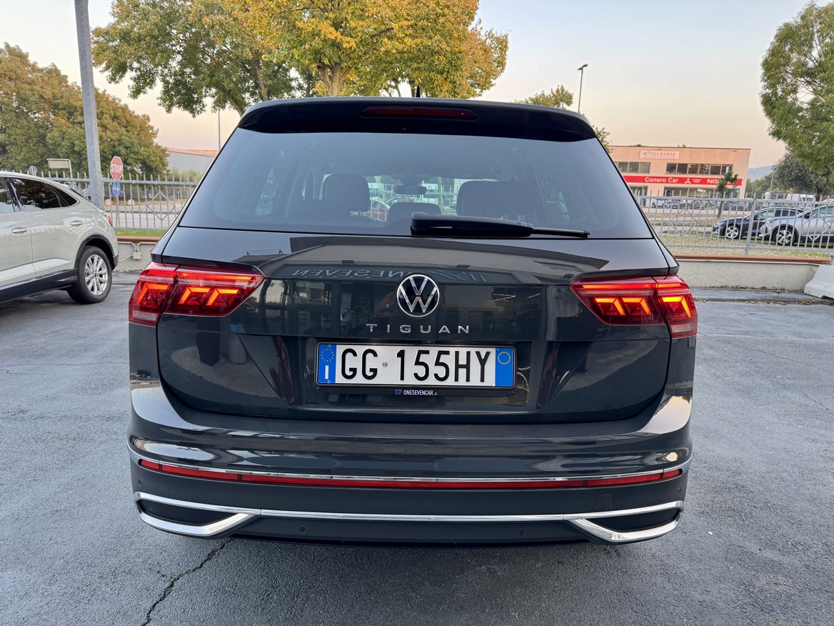 Volkswagen Tiguan 2.0 TDI ELEGANCE DSG