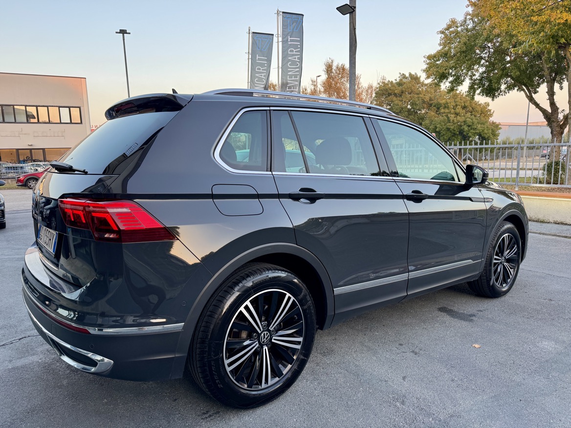 Volkswagen Tiguan 2.0 TDI ELEGANCE DSG