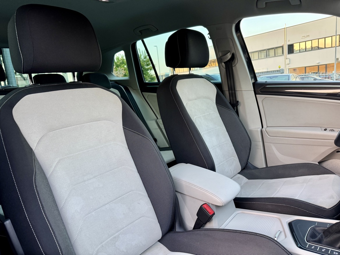 Volkswagen Tiguan 2.0 TDI ELEGANCE DSG