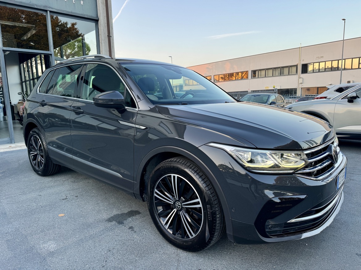 Volkswagen Tiguan 2.0 TDI ELEGANCE DSG