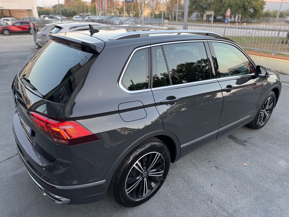 Volkswagen Tiguan 2.0 TDI ELEGANCE DSG