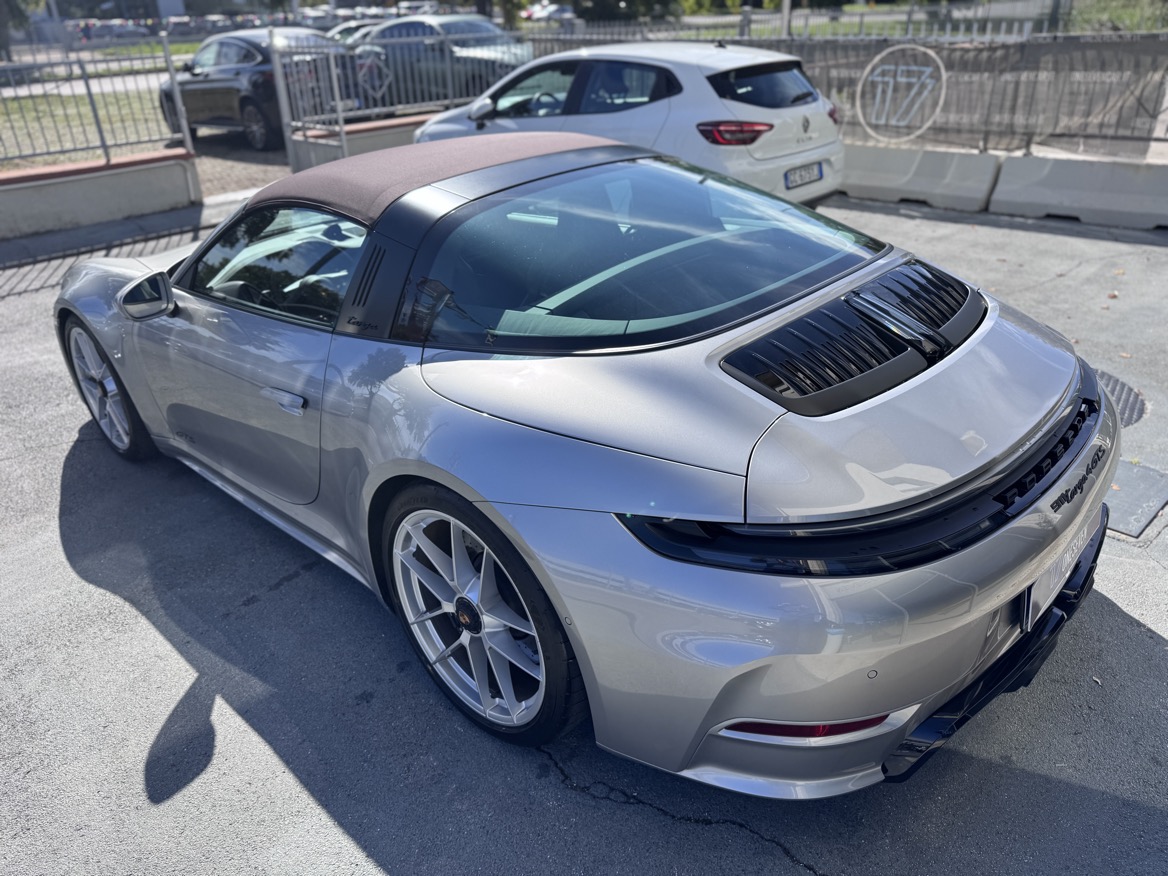 PORSCHE 992.2 4 GTS TARGA HYBRID