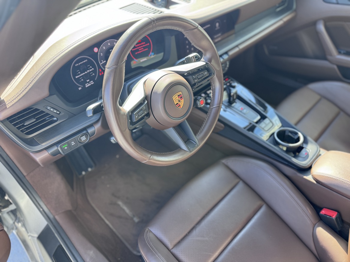 PORSCHE 992.2 4 GTS TARGA HYBRID